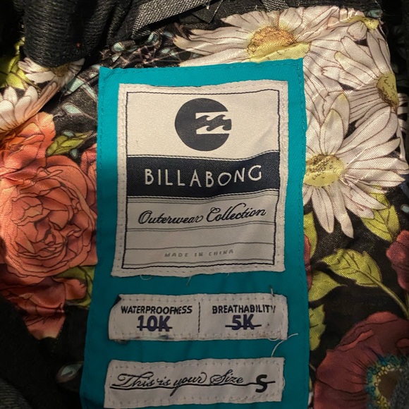 Grey Billabong winter jacket - Picture 3 of 3